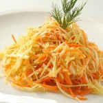 Морковно-капустный салат.