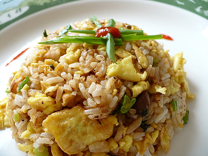 Жареный рис с яйцом по‑китайски