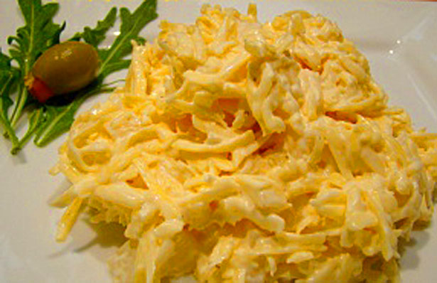 5097 Салат с сыром и ананасами