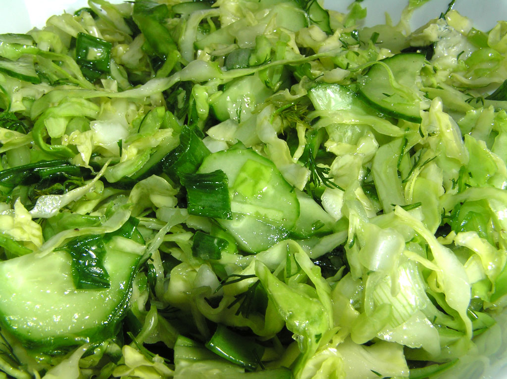 Салат из огурцов «изумрудный «