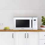 17197 Микроволновка вместо цветов: как Samsung украшает наши кухни
