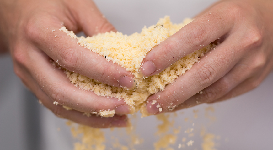 Тертый пирог на маргарине из песочного теста, готовим 2 варианта и оба классные