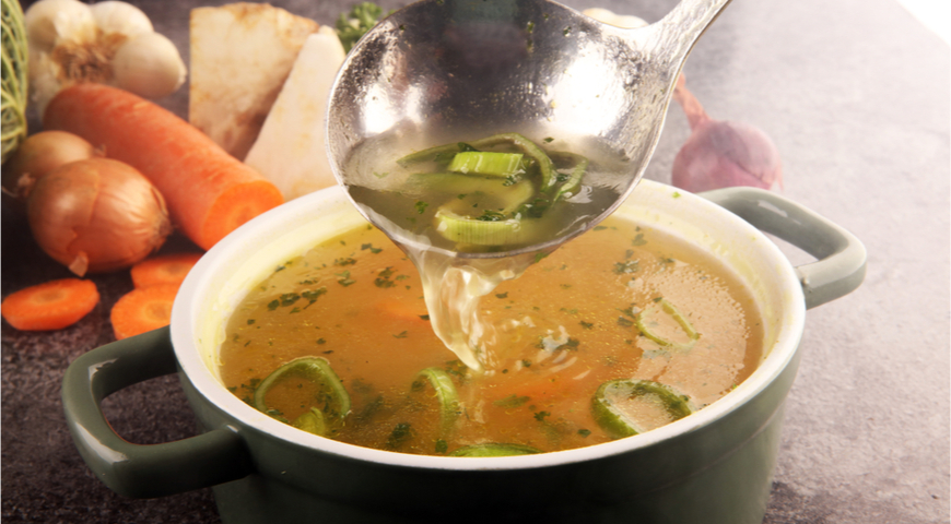5 способов улучшить куриный суп с лапшой